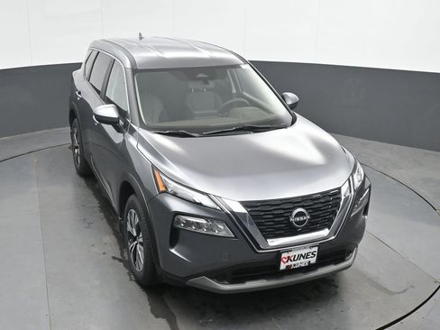 Used 2023 Nissan Rogue SV AWD/4WD image 34