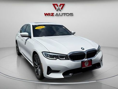 Used 2021 BMW 330i xDrive Sedan w/ Premium Package AWD/4WD image 5