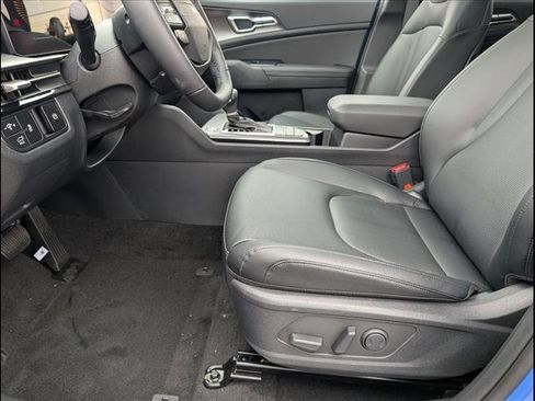 New 2026 Kia Sportage EX image 7