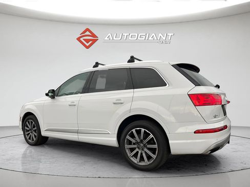 Used 2017 Audi Q7 3.0T Premium Plus w/ Premium Plus Package AWD/4WD image 4