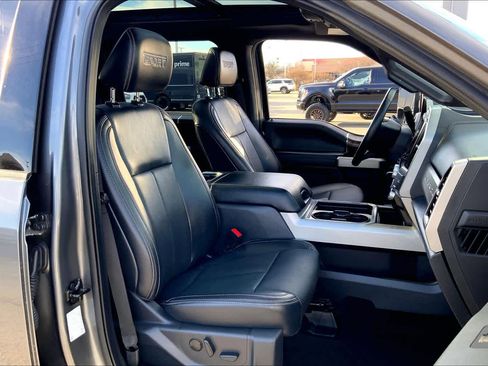 Used 2022 Ford F250 Lariat w/ Tremor Off-Road Package image 9