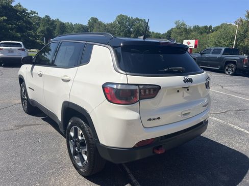 Used 2018 Jeep Compass Trailhawk AWD/4WD image 5