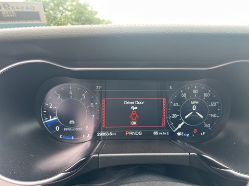 Used 2022 Ford Mustang Premium RWD image 16