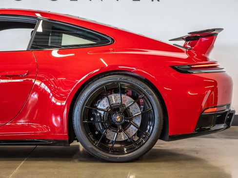 Used 2025 Porsche 911 Carrera GTS RWD image 18