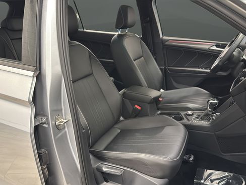 Used 2022 Volkswagen Tiguan SE R-Line AWD/4WD image 25