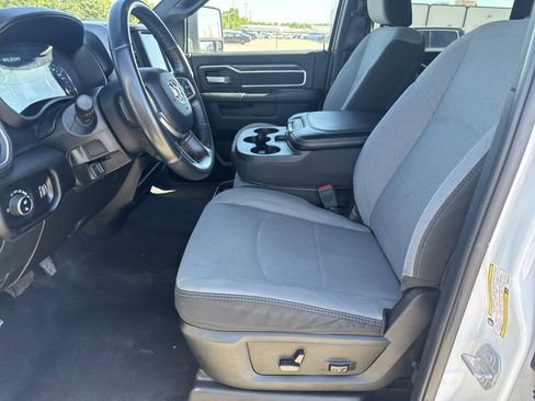 Used 2024 RAM 2500 Big Horn AWD/4WD image 5