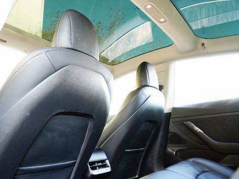 Used 2020 Tesla Model 3 Standard Range image 28