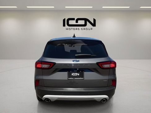 Used 2023 Ford Escape SE FWD image 5