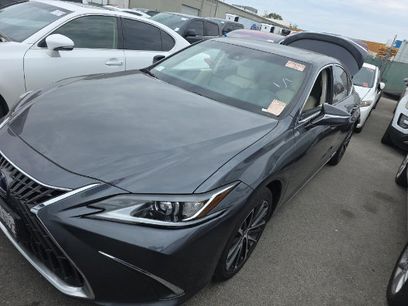 Used 2022 Lexus ES 300h w/ Premium Package