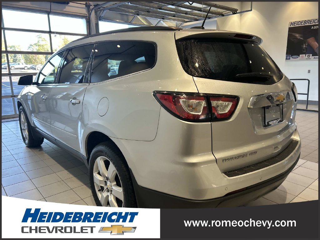 Used 2017 Chevrolet Traverse LT w/ Style and Technology Package AWD/4WD image 5