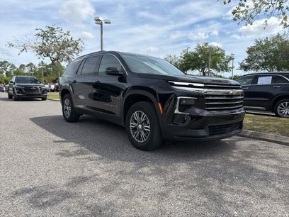 Used 2025 Chevrolet Traverse LT