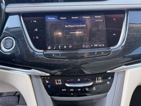 Used 2023 Cadillac XT6 Premium Luxury w/ Technology Package FWD image 21