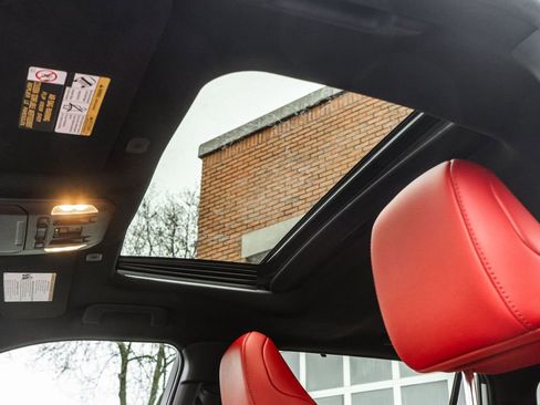 Used 2025 Toyota Highlander XSE image 11