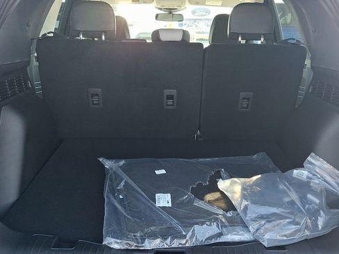 New 2025 Ford Escape SE w/ PHEV Premium Package FWD image 15