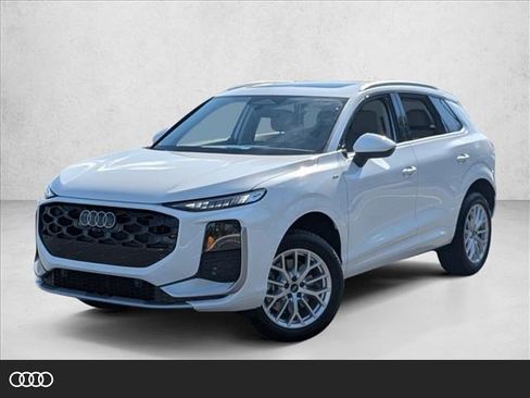 New 2026 Audi Q3 quattro 2.0T AWD/4WD image 1