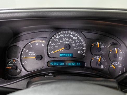 Used 2005 Chevrolet Silverado 3500 LS w/ Heavy-Duty Power Package RWD image 28