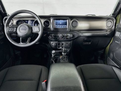 Used 2023 Jeep Wrangler Unlimited w/ Cold Weather Group AWD/4WD image 26