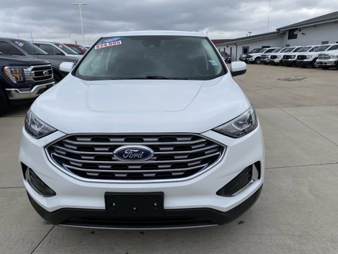 Used 2022 Ford Edge SEL image 2