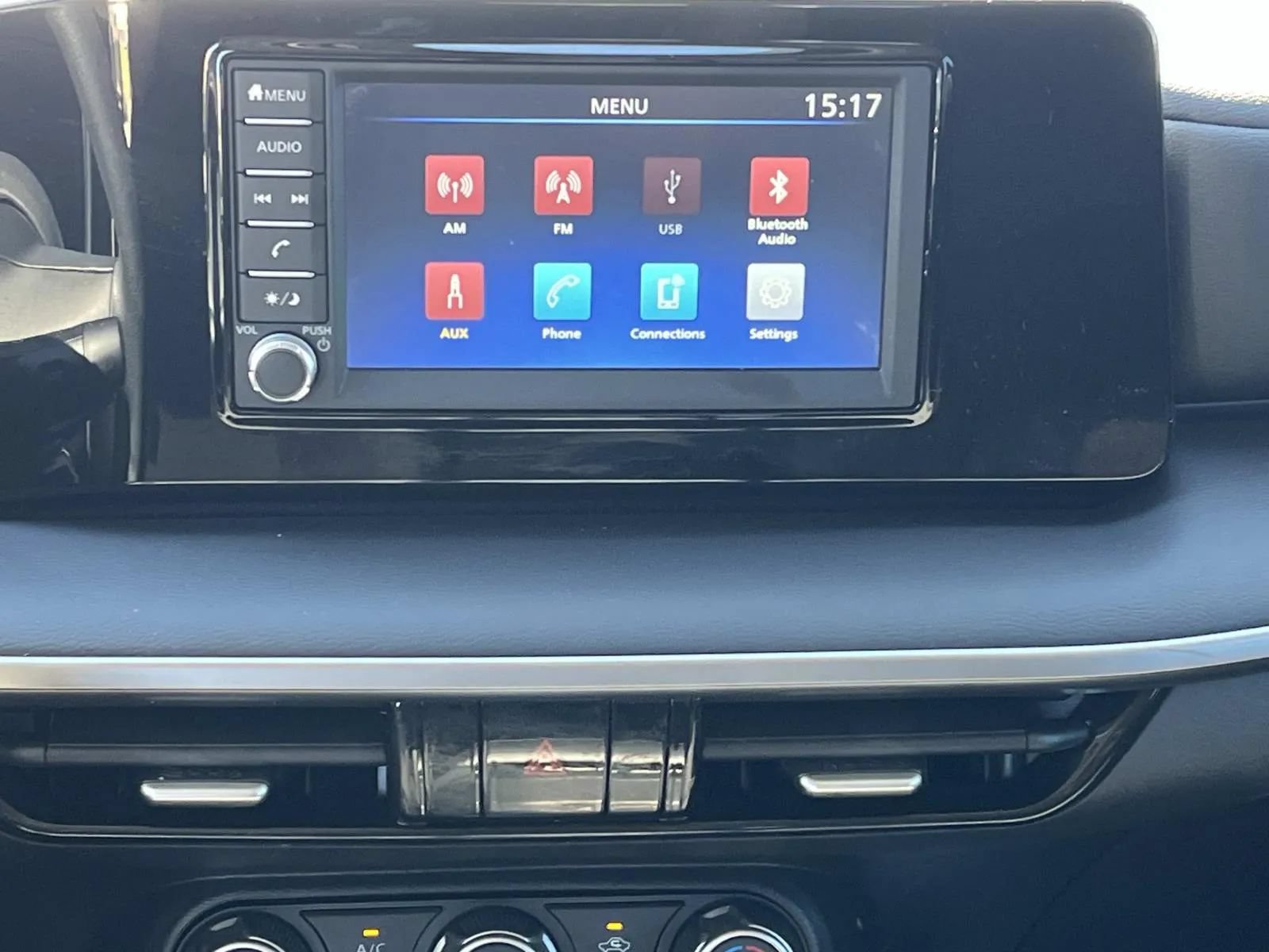 Used 2025 Nissan Kicks S AWD/4WD image 14