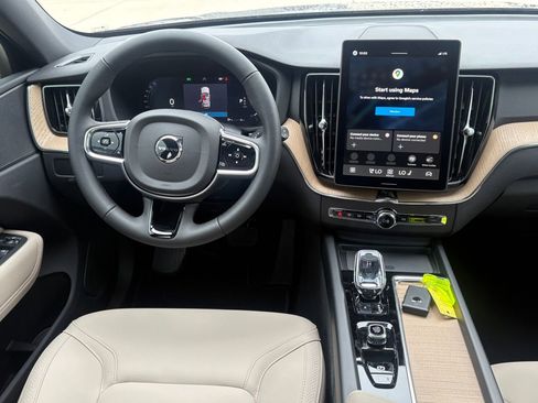 New 2026 Volvo XC60 B5 Core w/ Protection Package Premier AWD/4WD image 11