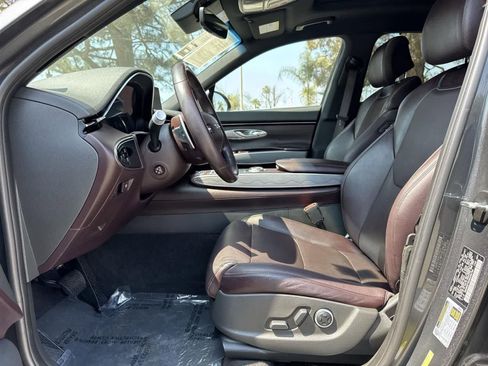 Used 2022 Genesis GV70 2.5T w/ Advanced Package image 23