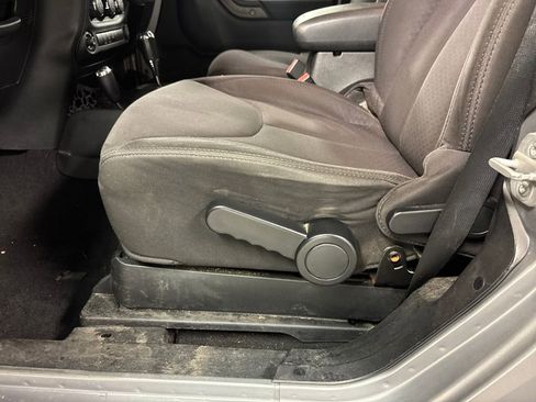 Used 2013 Jeep Wrangler Sport image 26