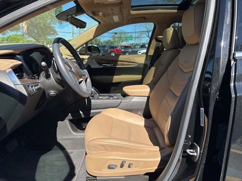 Used 2022 Cadillac XT5 Premium Luxury w/ Platinum Package image 10