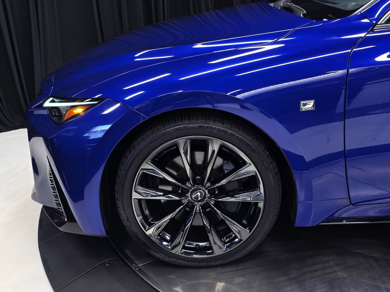 Used 2023 Lexus IS 350 F Sport w/ Memory Package RWD image 4