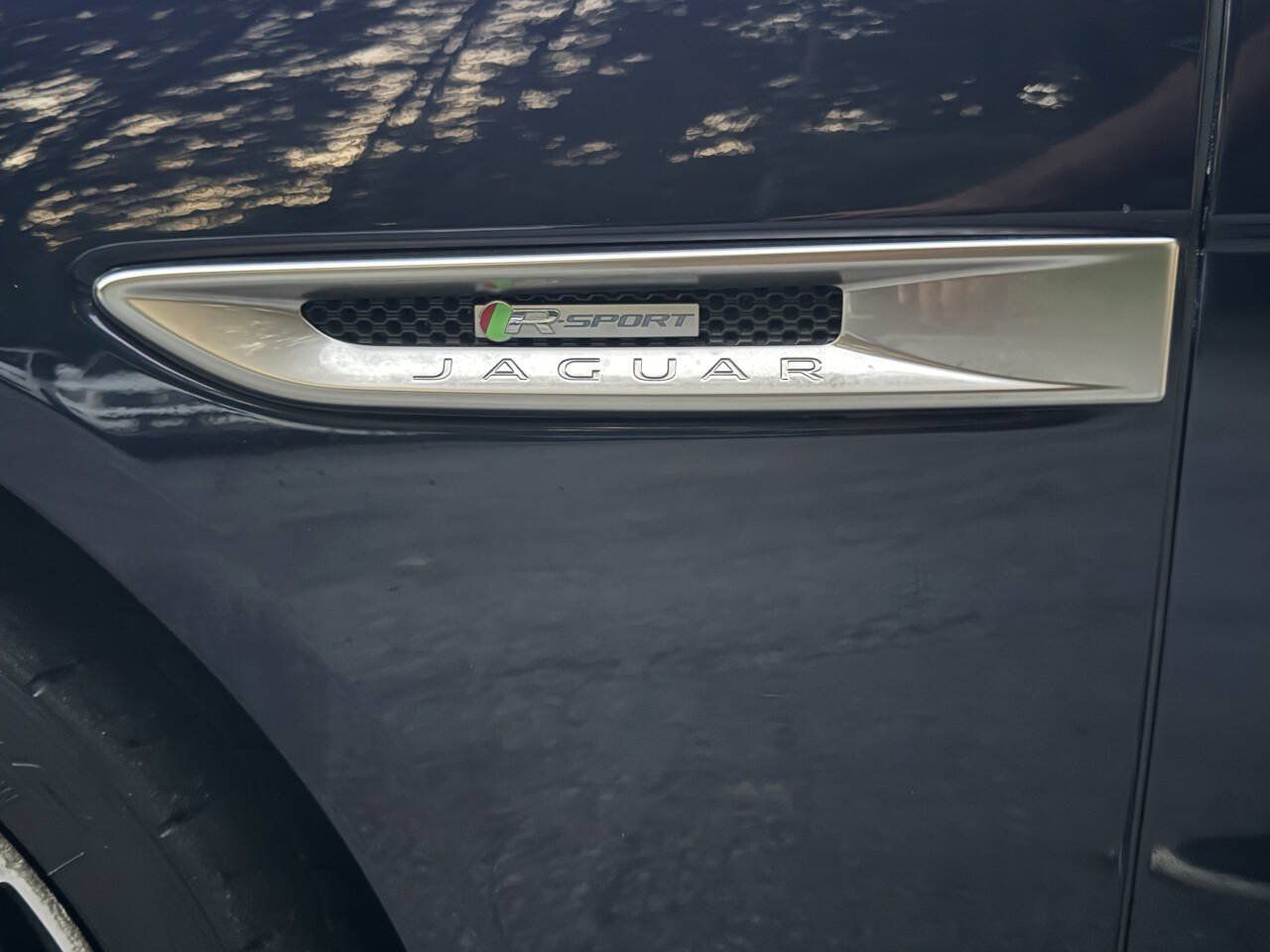 Used 2018 Jaguar XF R-Sport AWD/4WD image 39