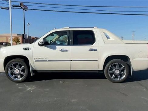 Used 2012 Cadillac Escalade EXT Premium image 5