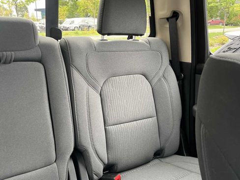 Used 2020 RAM 1500 Big Horn AWD/4WD image 30