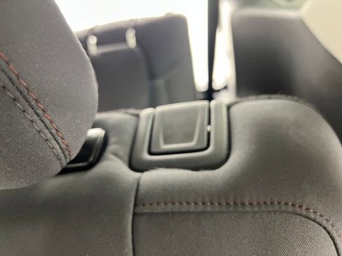 Used 2025 Ford Explorer Active image 15