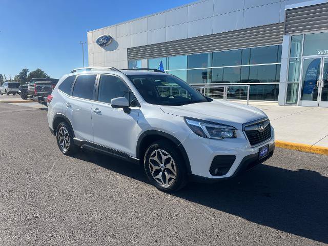 Used 2021 Subaru Forester Premium AWD/4WD image 3