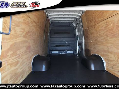 Used 2013 Freightliner Sprinter 3500 RWD image 18