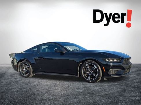 Used 2024 Ford Mustang Premium image 2