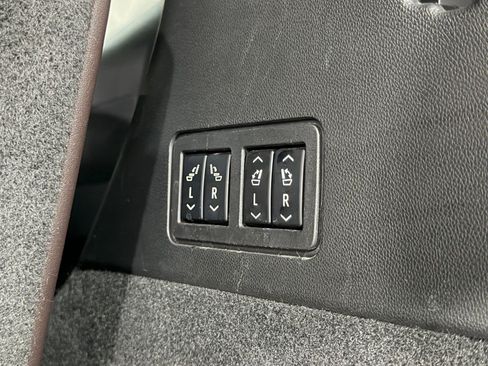 Used 2021 Cadillac XT6 Premium Luxury FWD image 42