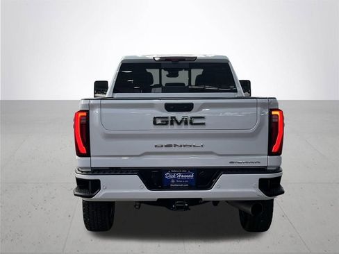 Used 2024 GMC Sierra 2500 Denali Ultimate image 11