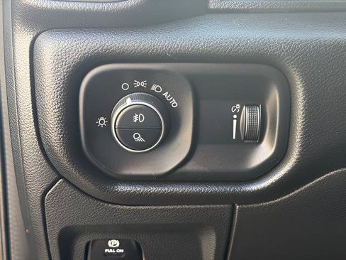 Used 2023 RAM 1500 Big Horn AWD/4WD image 12