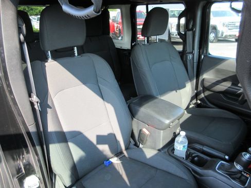 Used 2021 Jeep Wrangler Unlimited Sport AWD/4WD image 21
