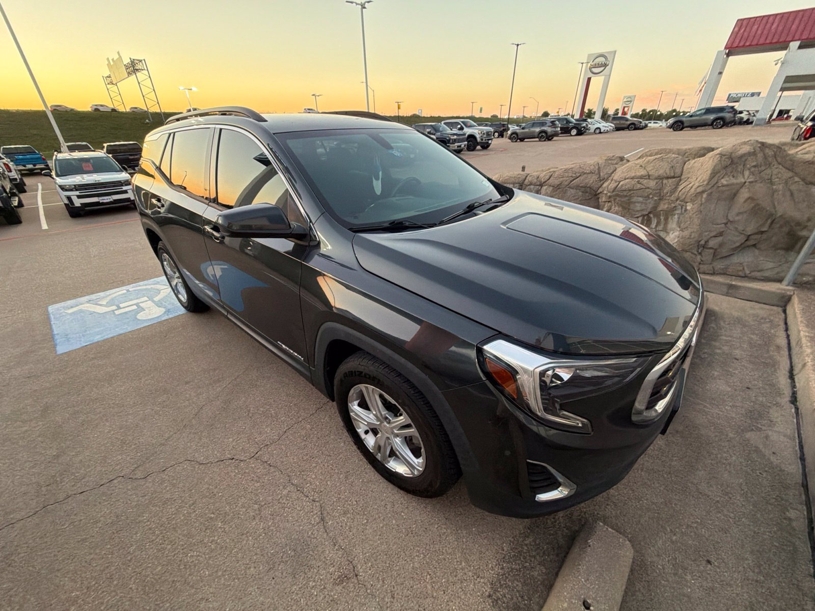 Used 2018 GMC Terrain SLE w/ Driver Convenience Package FWD image 22