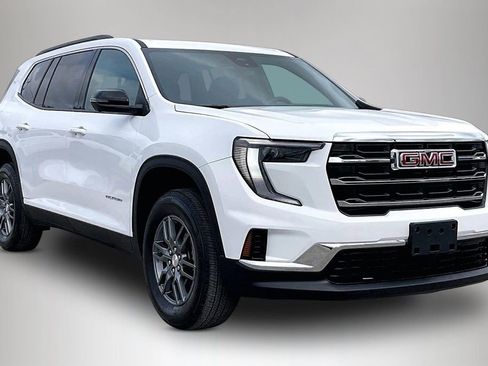 Used 2025 GMC Acadia Elevation image 1