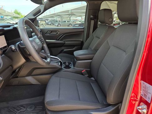 Used 2024 Chevrolet Colorado Trail Boss w/ Technology Package AWD/4WD image 14