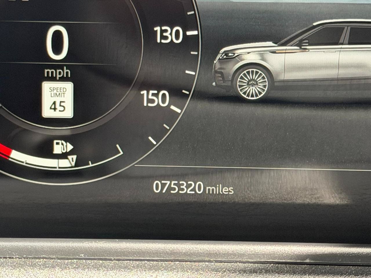 Used 2018 Land Rover Range Rover Velar R-Dynamic SE AWD/4WD image 31