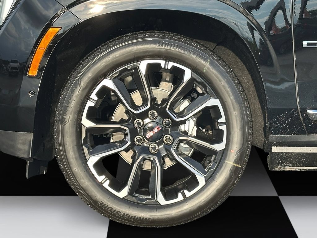 New 2026 GMC Yukon Denali w/ Denali Reserve Package AWD/4WD image 14