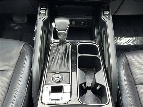Used 2023 Kia Telluride EX w/ EX Captain's Chair Package image 15