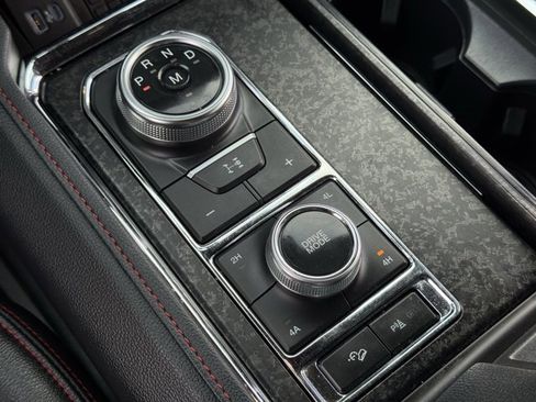 Used 2023 Ford Expedition Max Limited image 22