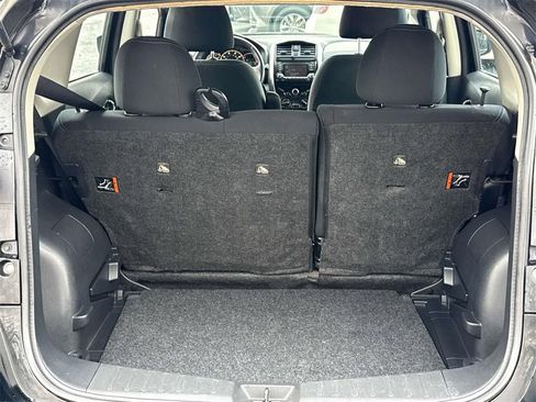 Certified 2016 Nissan Versa Note SV image 17