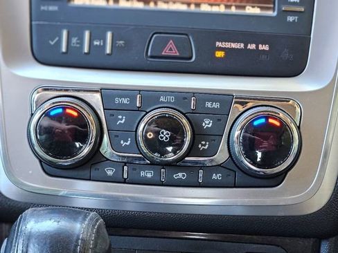 Used 2014 GMC Acadia SLT image 22