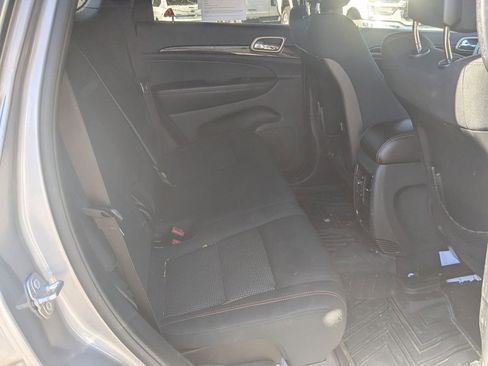 Used 2016 Jeep Grand Cherokee Laredo 75th Anniversary image 29