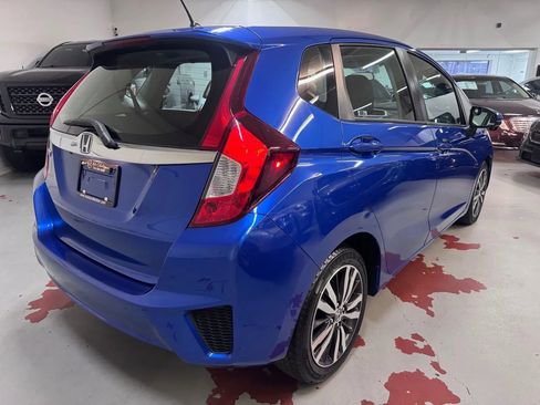 Used 2017 Honda Fit EX image 3